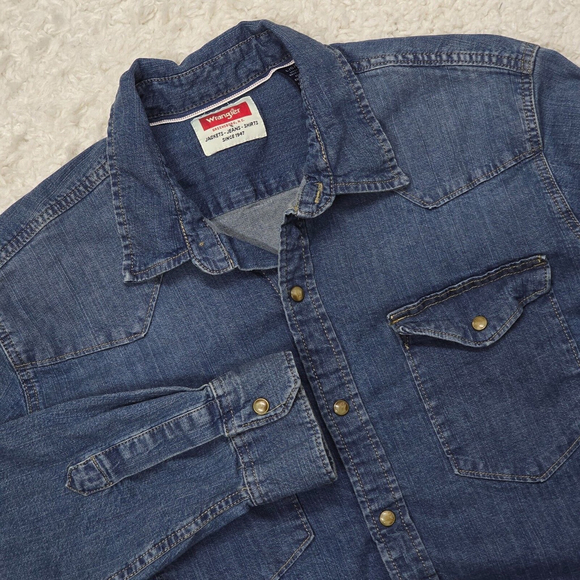 Wrangler Other - Wrangler Shirt Mens Large Blue Denim Pearl Snap Long Sleeve Western Cowboy READ